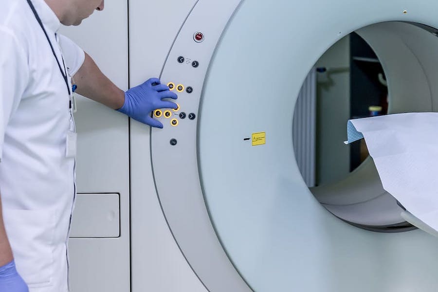 tomografía por emisión de positrones pet alzheimer